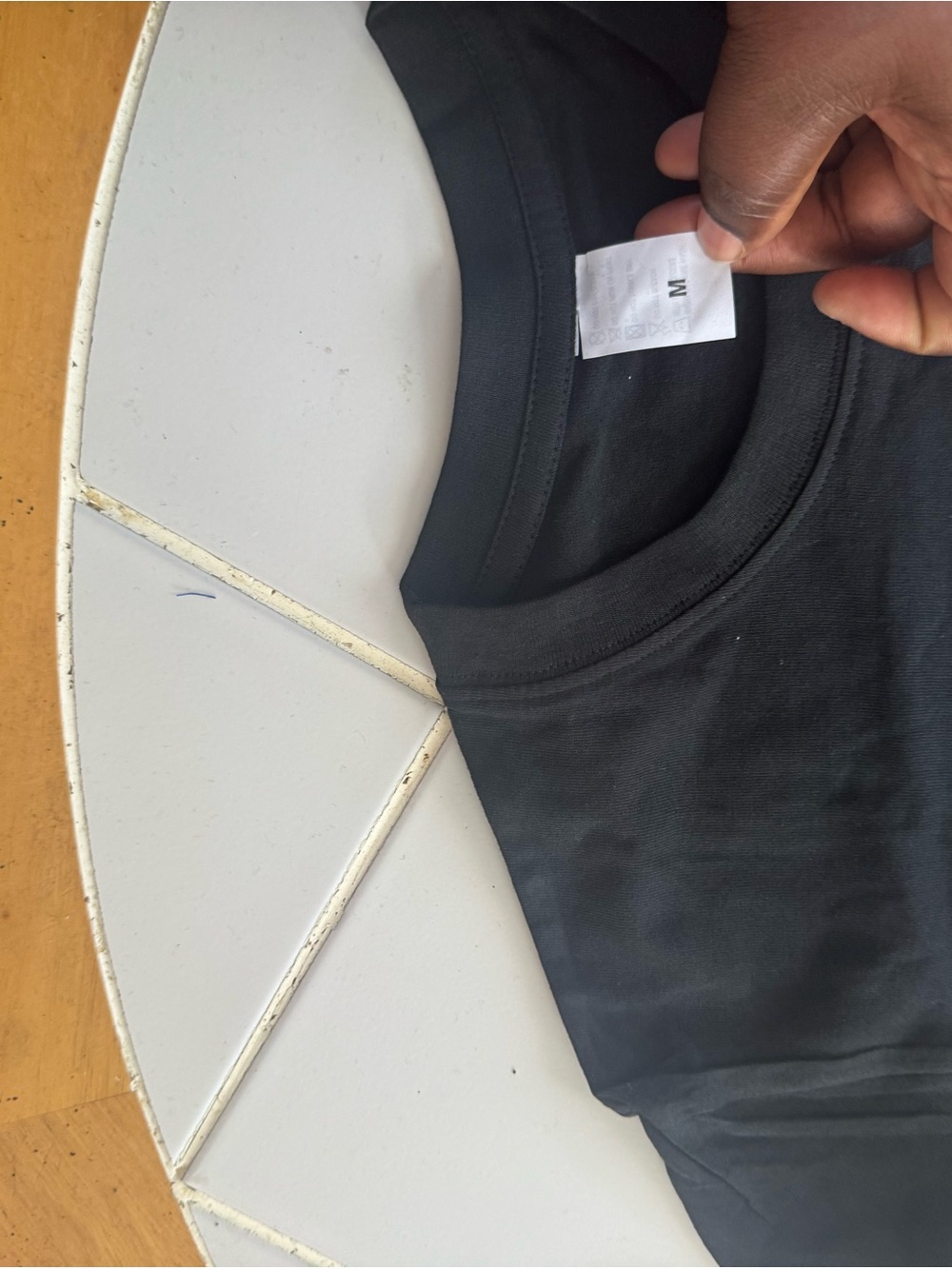 Women's Black Short-Sleeve Crewneck Tee - M